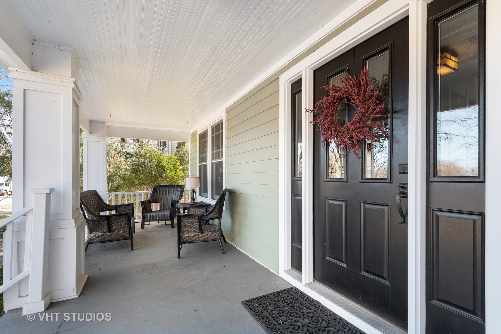 339 Maple Avenue Wilmette, IL 60091 - Photo 2 of 33 a dining room with furniture and a window