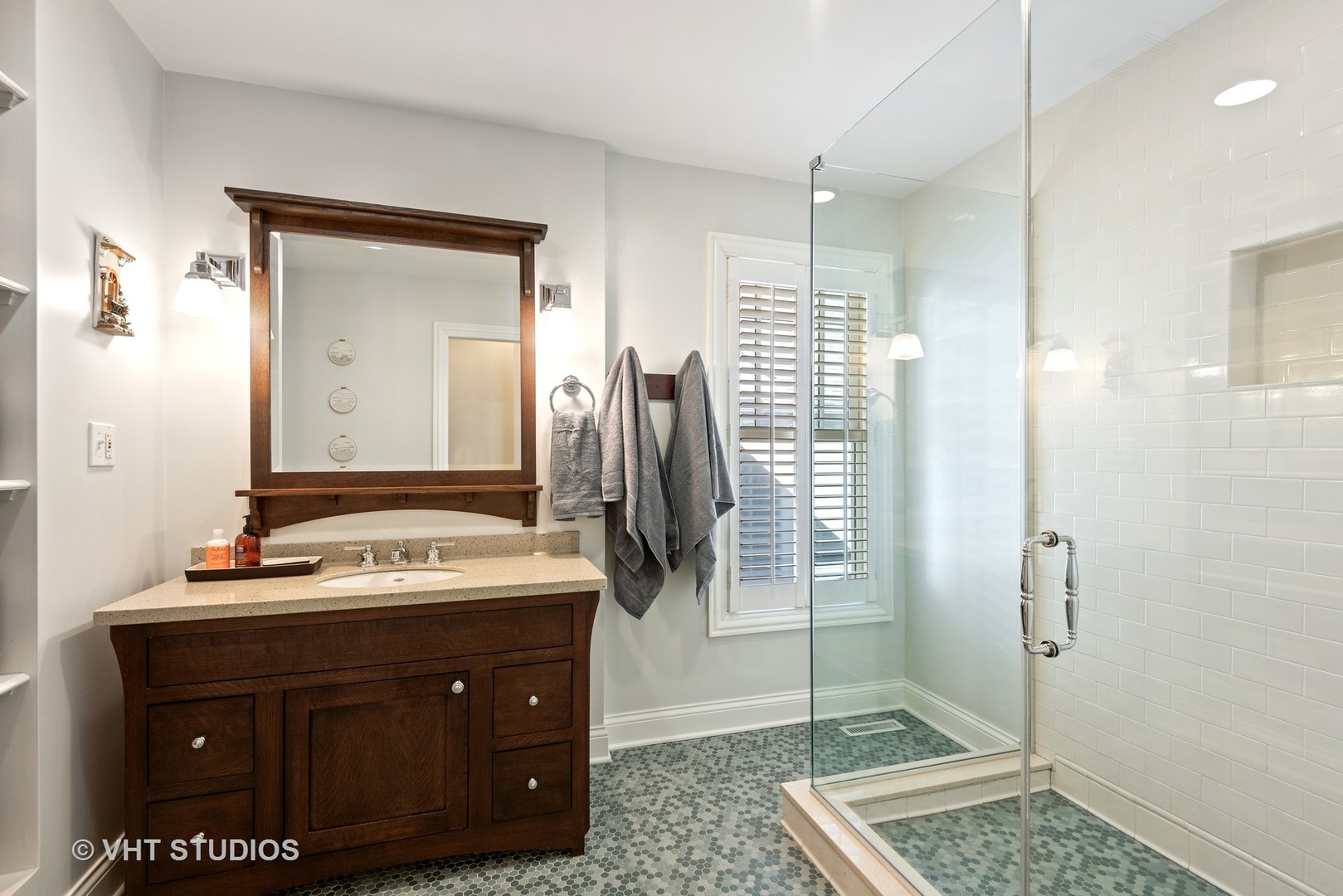339 Maple Avenue Wilmette, IL 60091 - Photo 13 of 33 a bathroom with a sink a toilet and shower