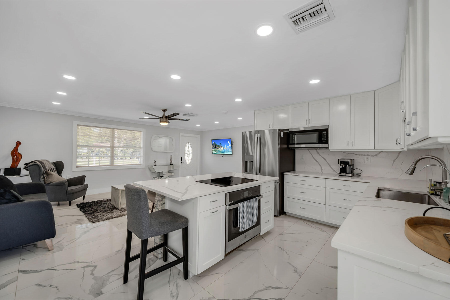 3954 Coconut Circle North Naples, FL 34104 - Photo 11 of 38 226004566ee