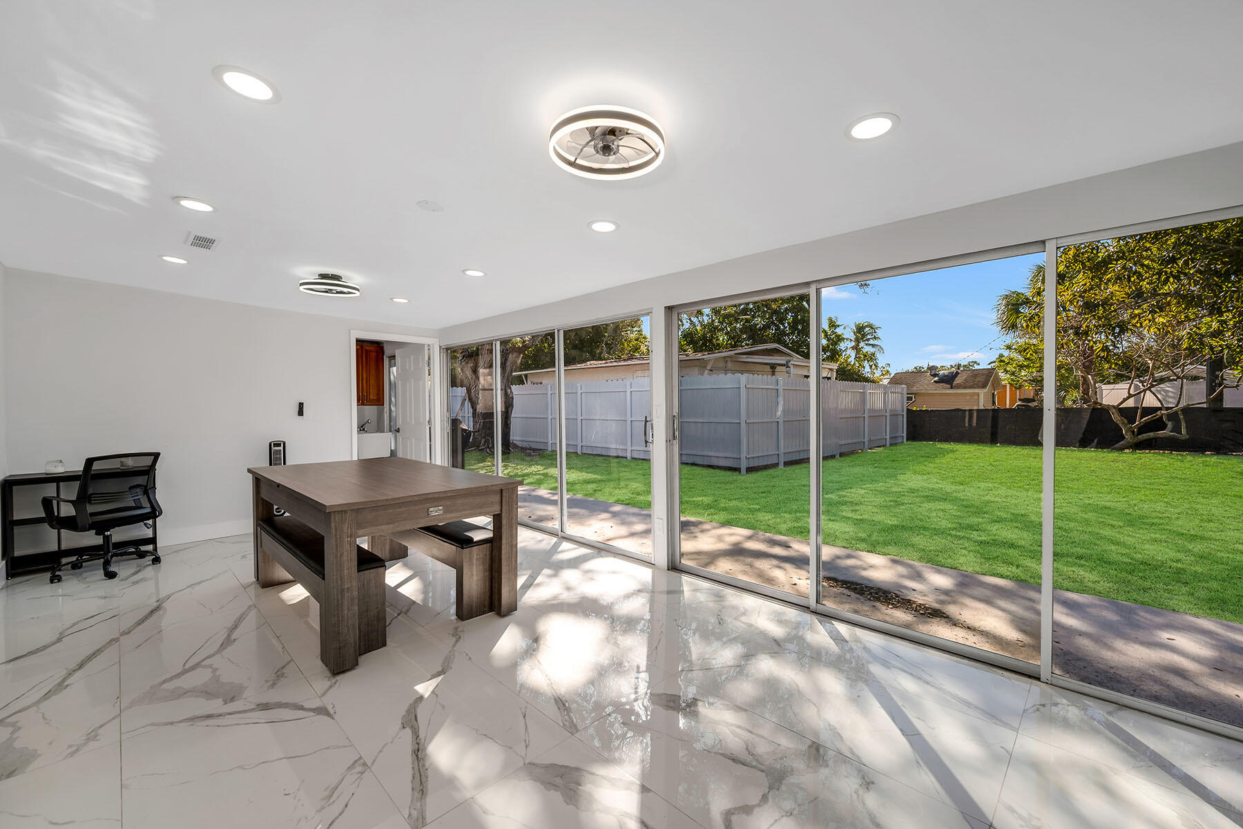 3954 Coconut Circle North Naples, FL 34104 - Photo 12 of 38 226004566f