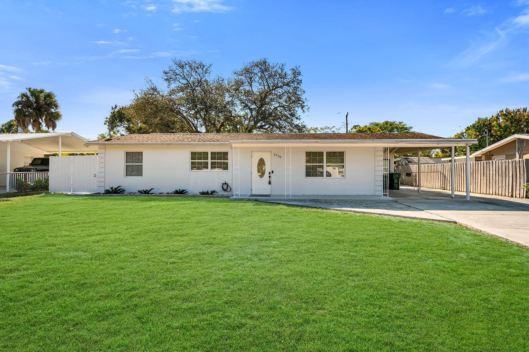 3954 Coconut Circle North Naples, FL 34104 - Photo 2 of 38 226004566a