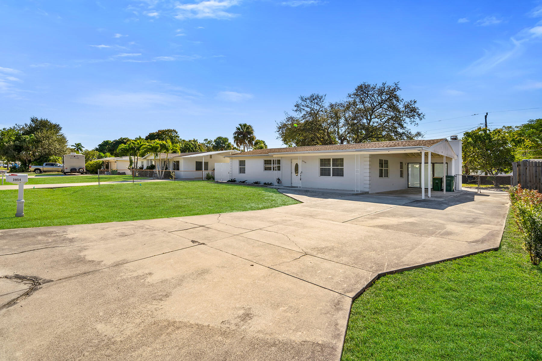 3954 Coconut Circle North Naples, FL 34104 - Photo 3 of 38 226004566aa