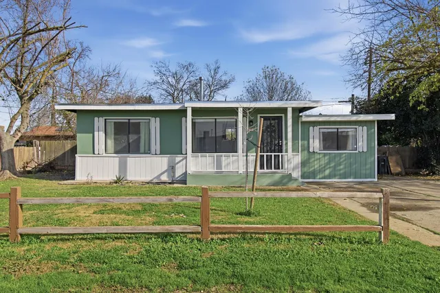 $319,000 | 2194 Meadowbrook Avenue, Merced, CA 95348
