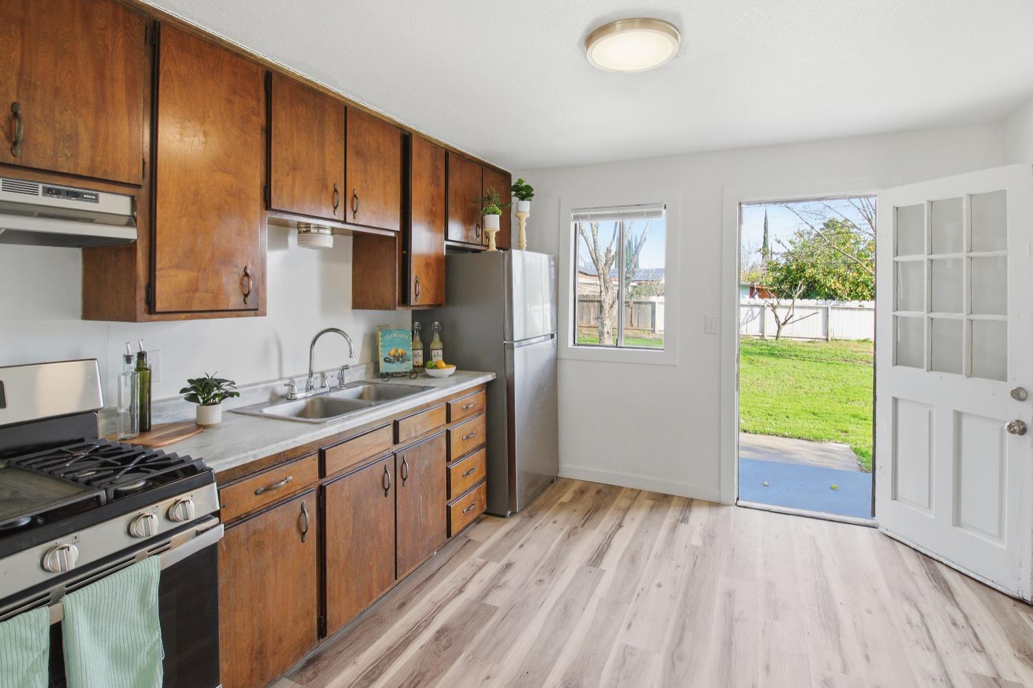 2194 Meadowbrook Avenue Merced, CA 95348 - Photo 9 of 29