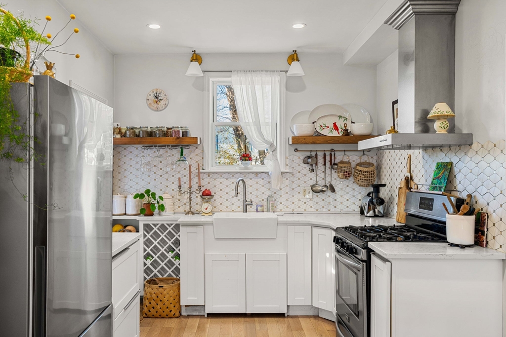 1000 Winthrop Avenue, Unit 2 Revere, MA 02151 - Photo 4 of 28