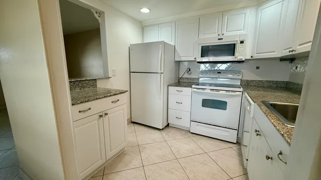 $75,000 | 298 Tuscany F, Delray Beach, FL 33446