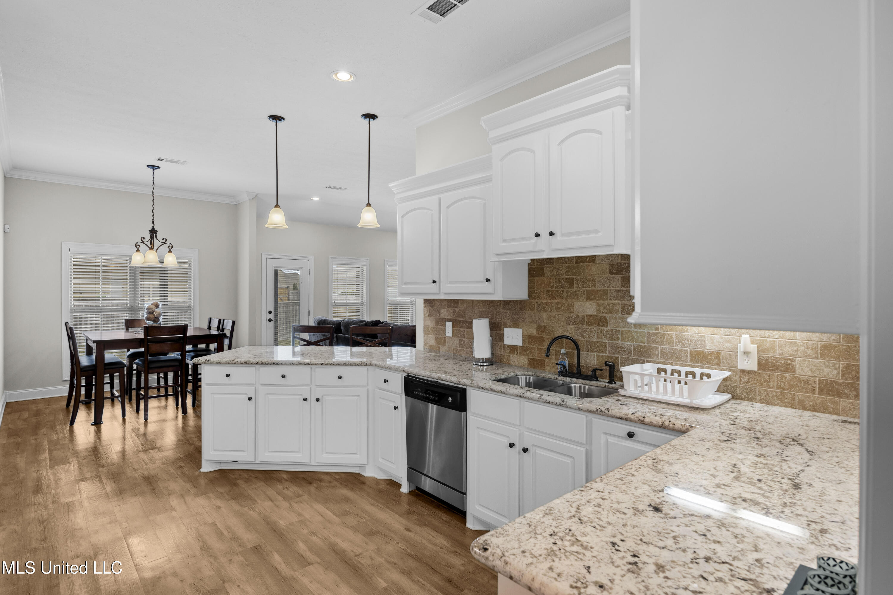 245 Cooper Lane Canton, MS 39046 - Photo 11 of 21 Kitchen