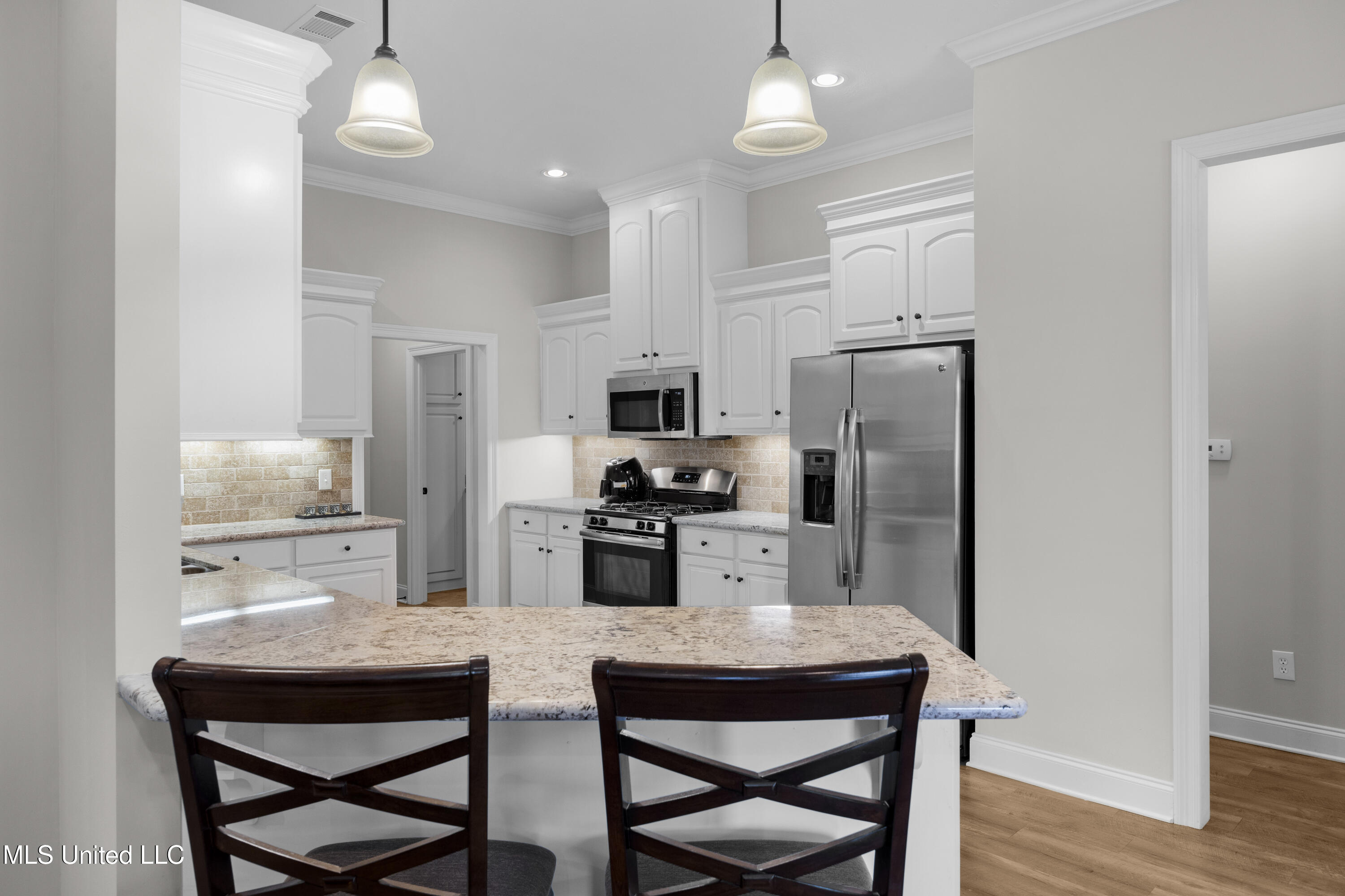 245 Cooper Lane Canton, MS 39046 - Photo 8 of 21 Kitchen