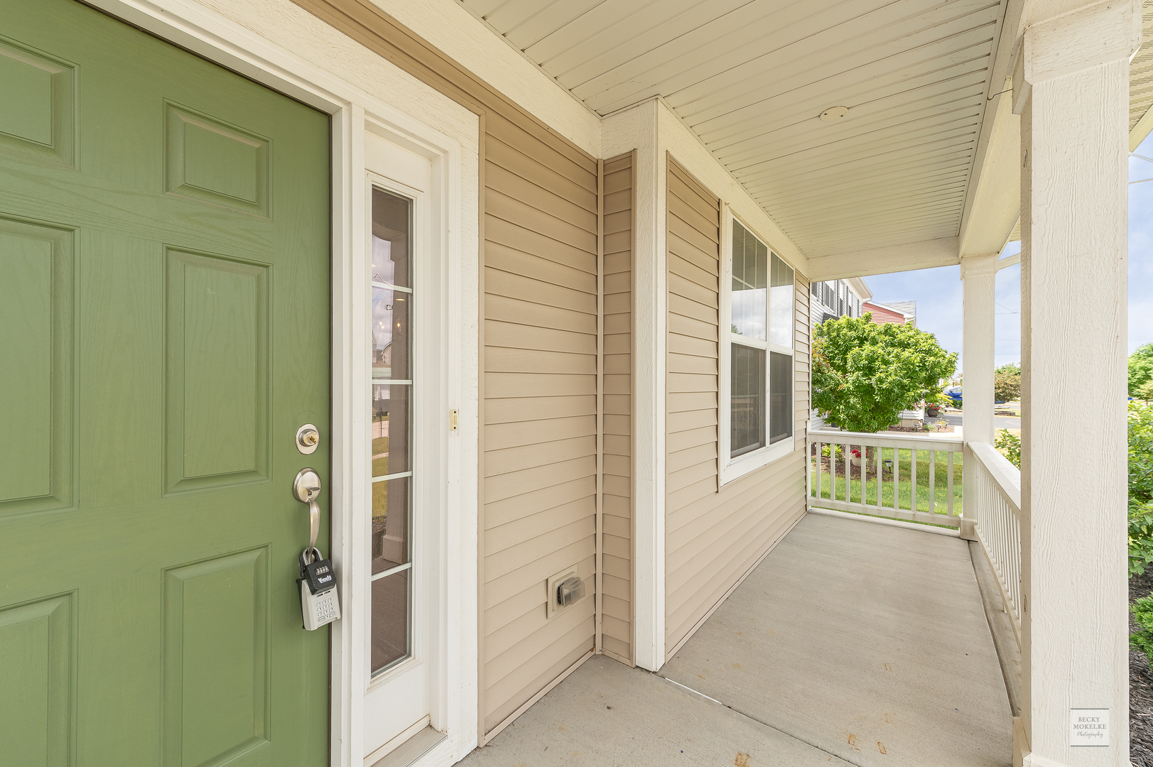 2285 Brookstone Drive Bolingbrook, IL 60490 - Photo 2 of 28