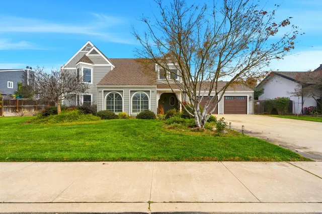 $575,000 | 414 North Fulgham Street, Visalia, CA 93291