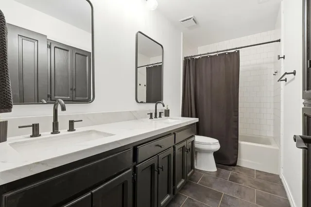 $575,000 | 414 North Fulgham Street, Visalia, CA 93291