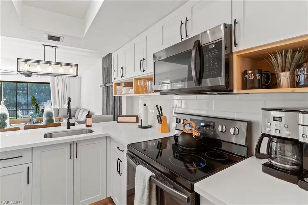 600 Neapolitan Way, Unit 146 Naples, FL 34103 - Photo 5 of 13