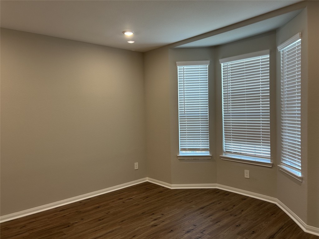 1314 Eagle Pass Drive Rosharon, TX 77583 - Photo 5 of 25 Great office or bonus room