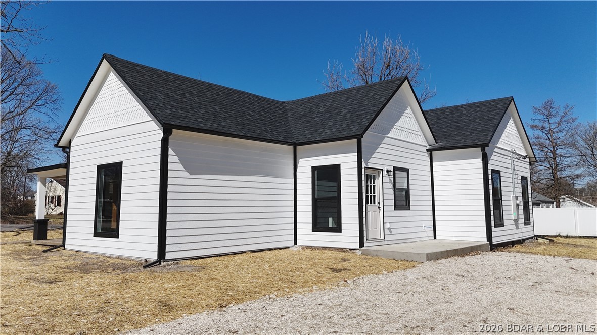 130 South Grand Avenue Eldon, MO 65026 - Photo 2 of 20
