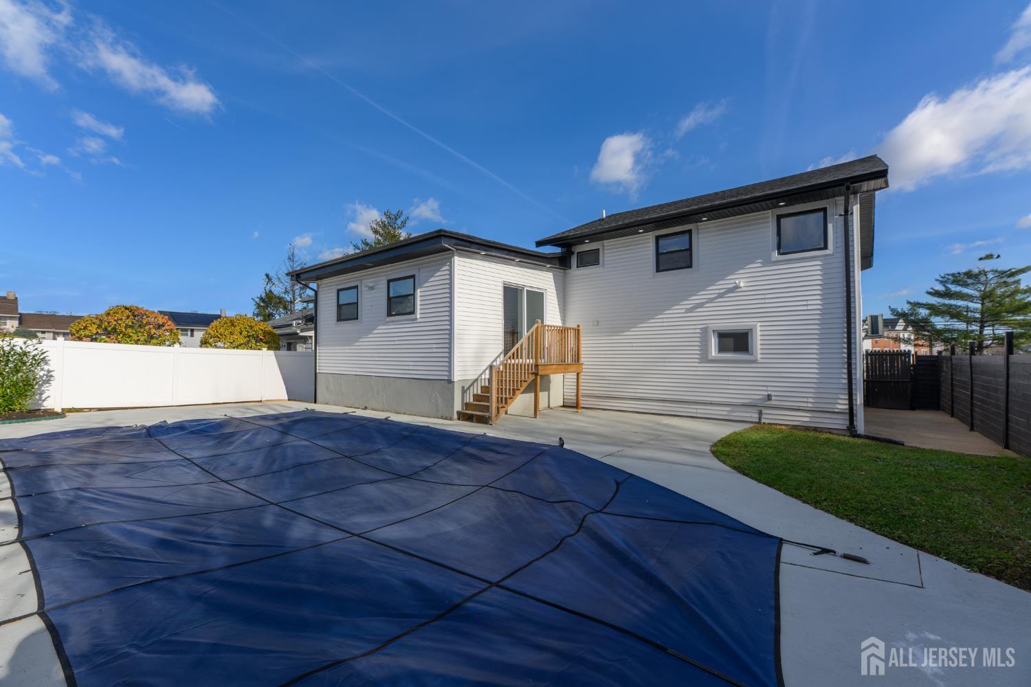 537 Ford Avenue Fords, NJ 08863 - Photo 28 of 35 a view of a house with backyard and garden