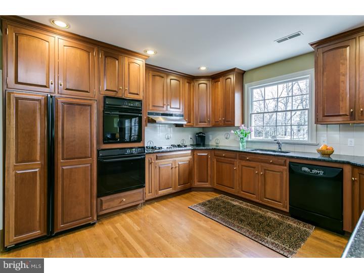 14 Leeds Road Moorestown, NJ 08057 - Photo 10 of 25