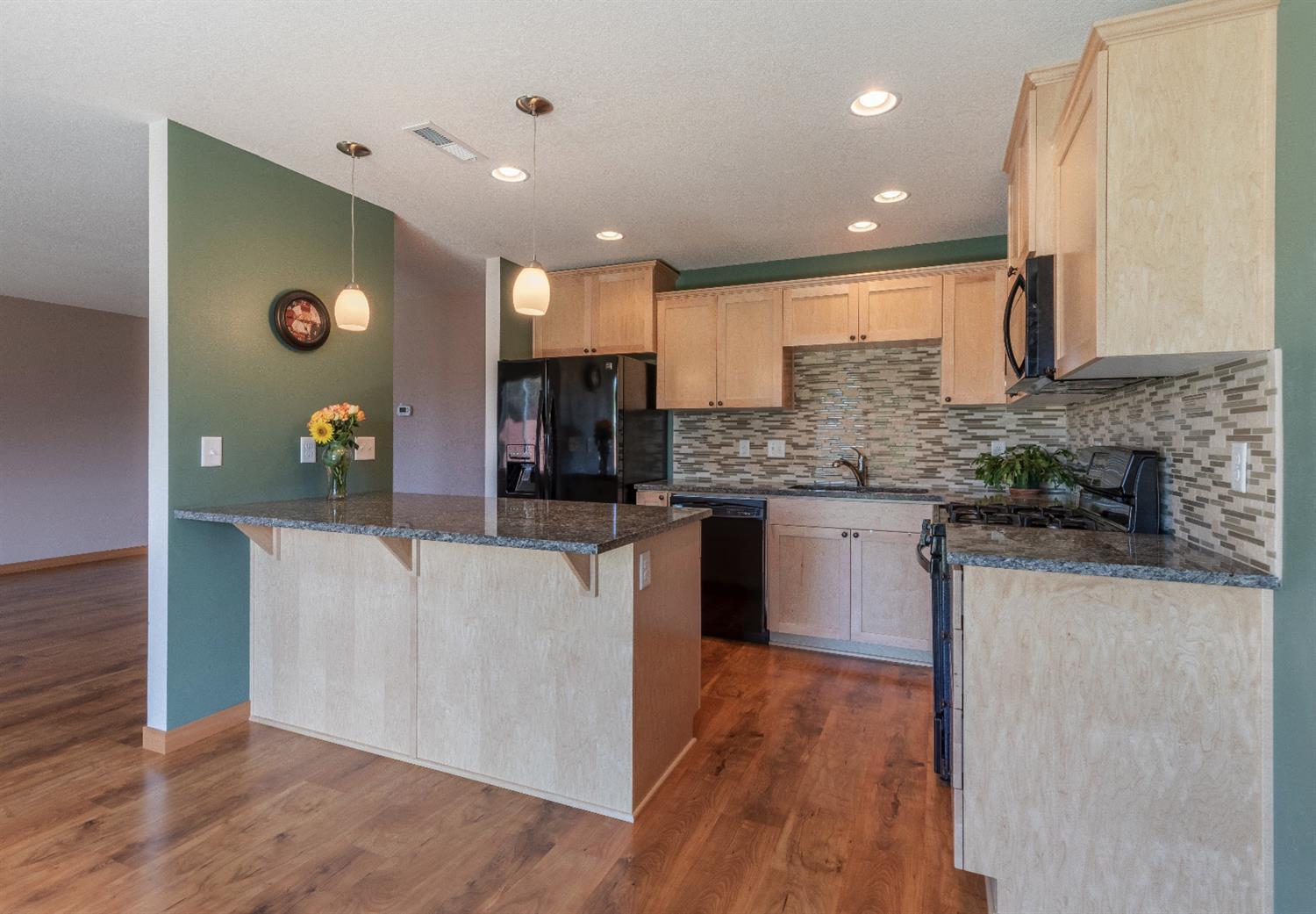1487 Ridge Way Medford, OR 97504 - Photo 8 of 25 Additional Photo