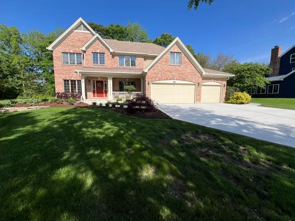 $879,000 | 1500 Flag Day Drive, Batavia, IL 60510