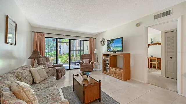 $157,000 | 625 30th Avenue West, Unit G107, Bradenton, FL 34205