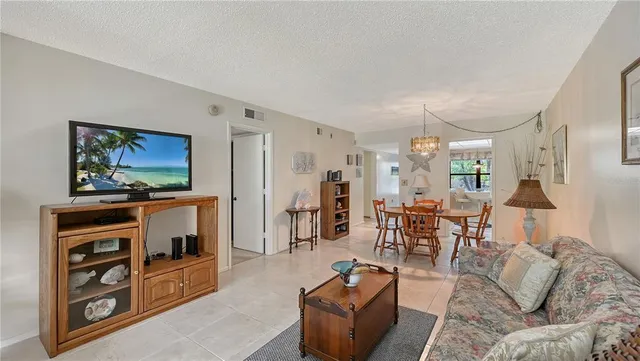 $157,000 | 625 30th Avenue West, Unit G107, Bradenton, FL 34205