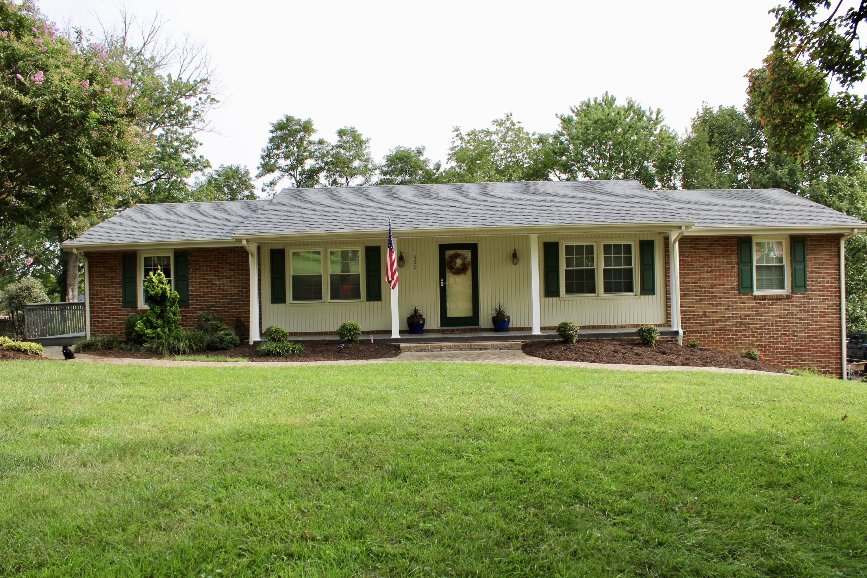500 Diamond Road Salem, VA 24153 - Photo 1 of 22 Front Main