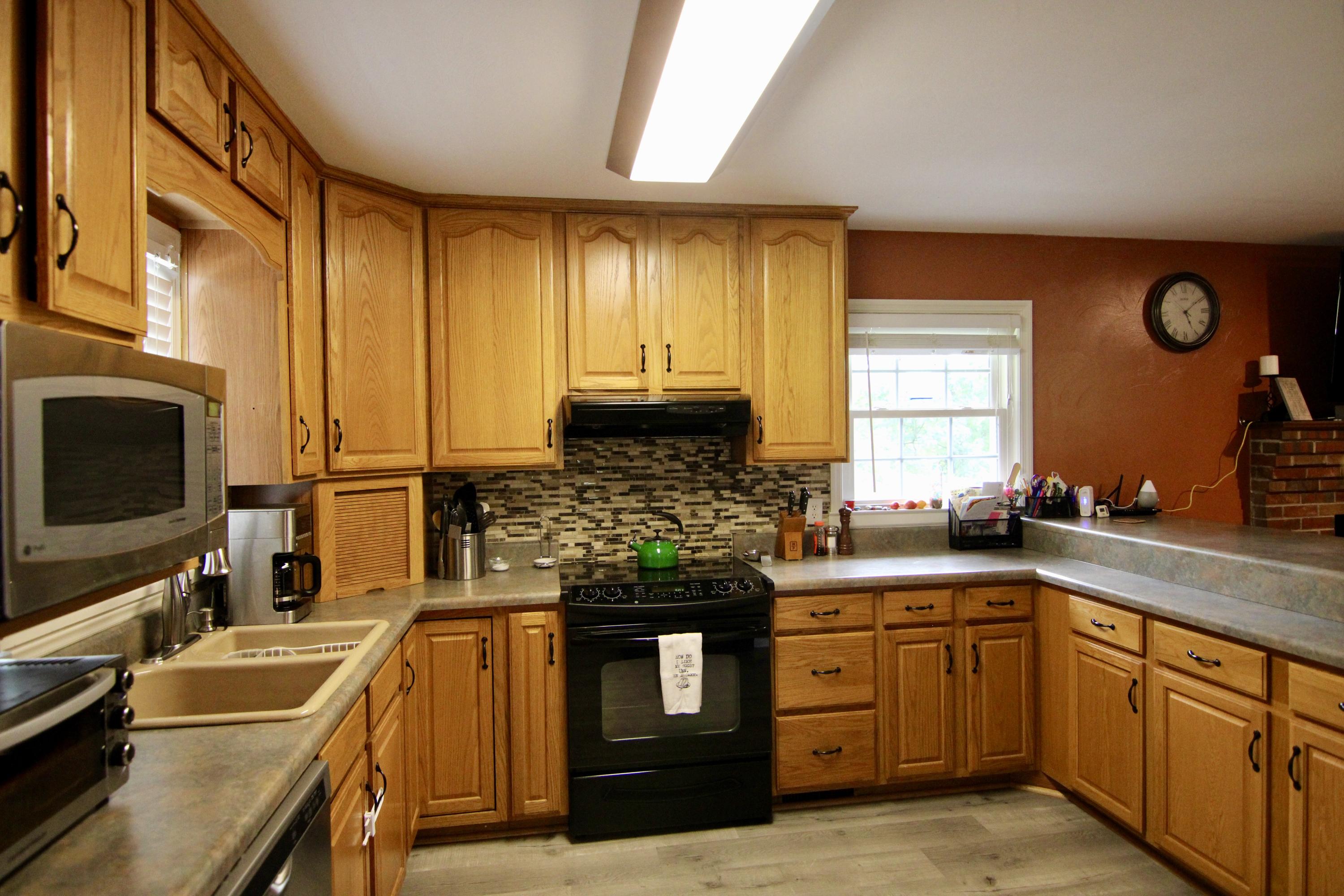500 Diamond Road Salem, VA 24153 - Photo 12 of 22 Kitchen