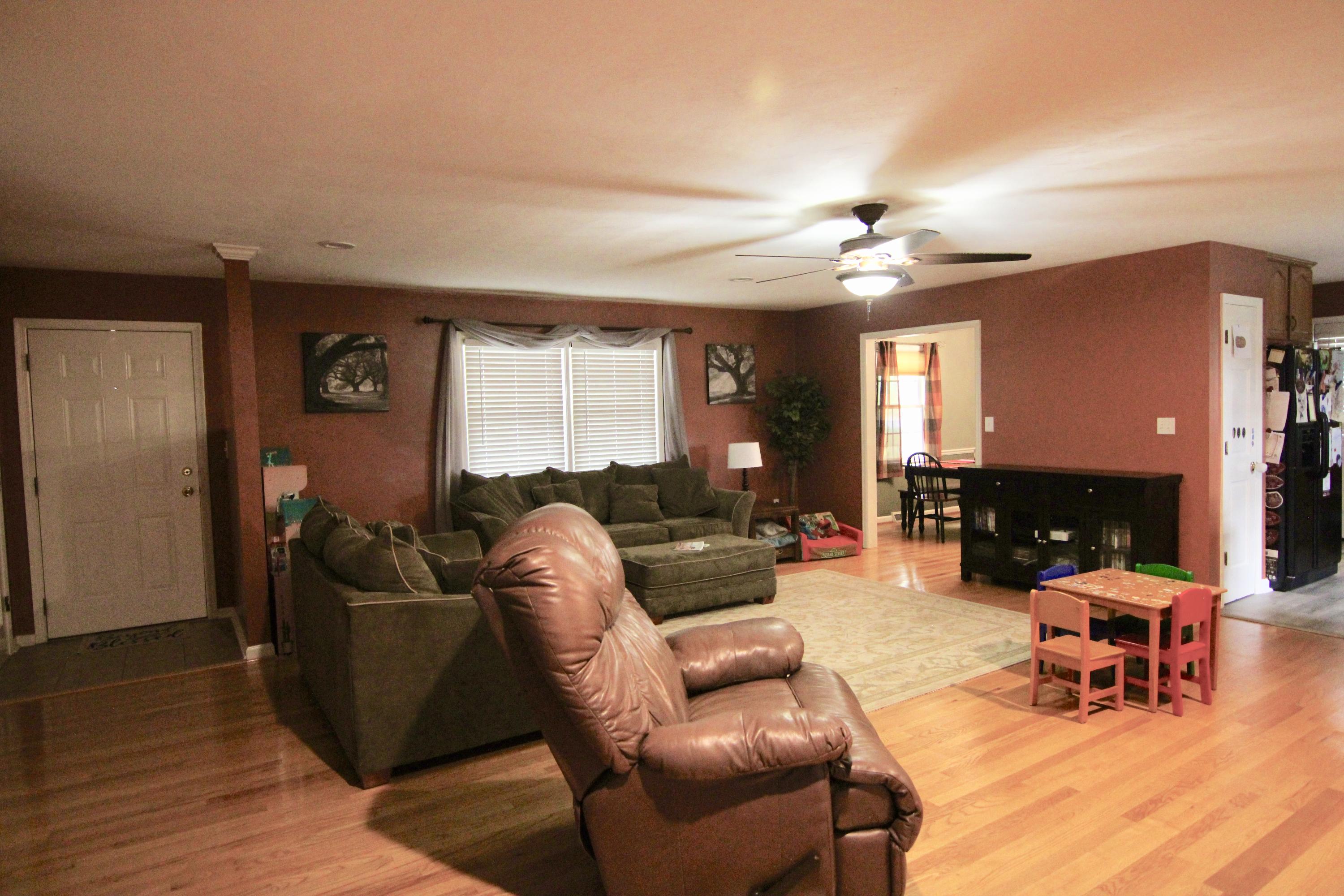 500 Diamond Road Salem, VA 24153 - Photo 9 of 22 Great Room