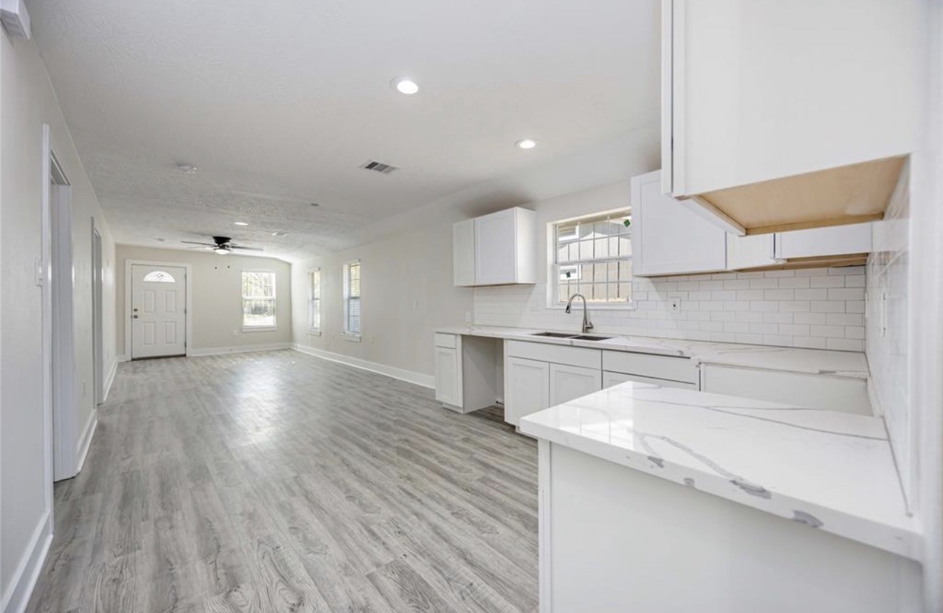 7921 Little Street Houston, TX 77028 - Photo 9 of 20