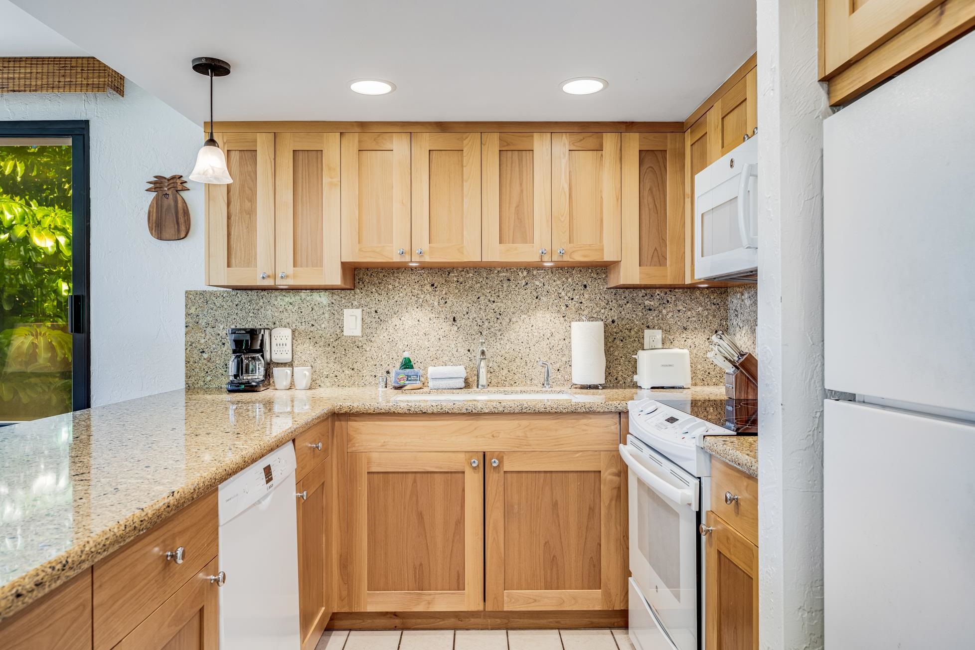 3543 Lower Honoapiilani Road, Unit D309 Lahaina, HI 96761 - Photo 10 of 34 Gallery Image 10