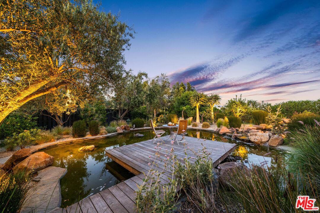 28850 Hampton Place Malibu, CA 90265 - Photo 32 of 58 a view of an outdoor space
