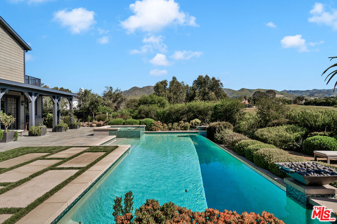 28850 Hampton Place Malibu, CA 90265 - Photo 50 of 58