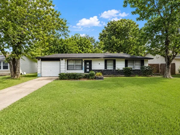 $110,000 | 5935 Glenhurst Drive, Houston, TX 77033