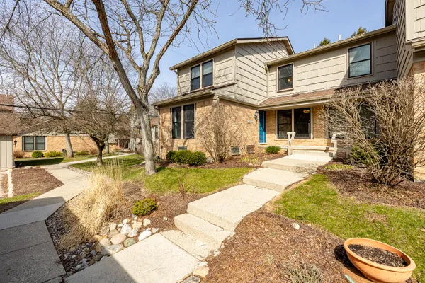 $465,000 | 2254 Rivenoak Court, Unit 61, Ann Arbor, MI 48103