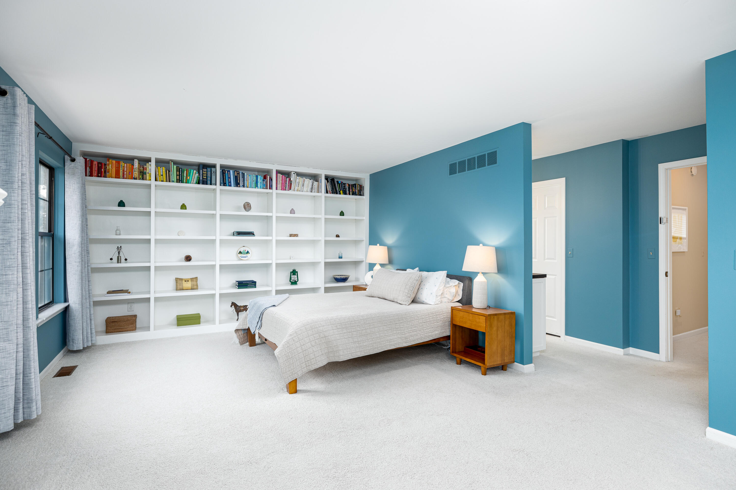 2254 Rivenoak Court, Unit 61 Ann Arbor, MI 48103 - Photo 33 of 62 2254 Rivenoak Ct (28 of 55)