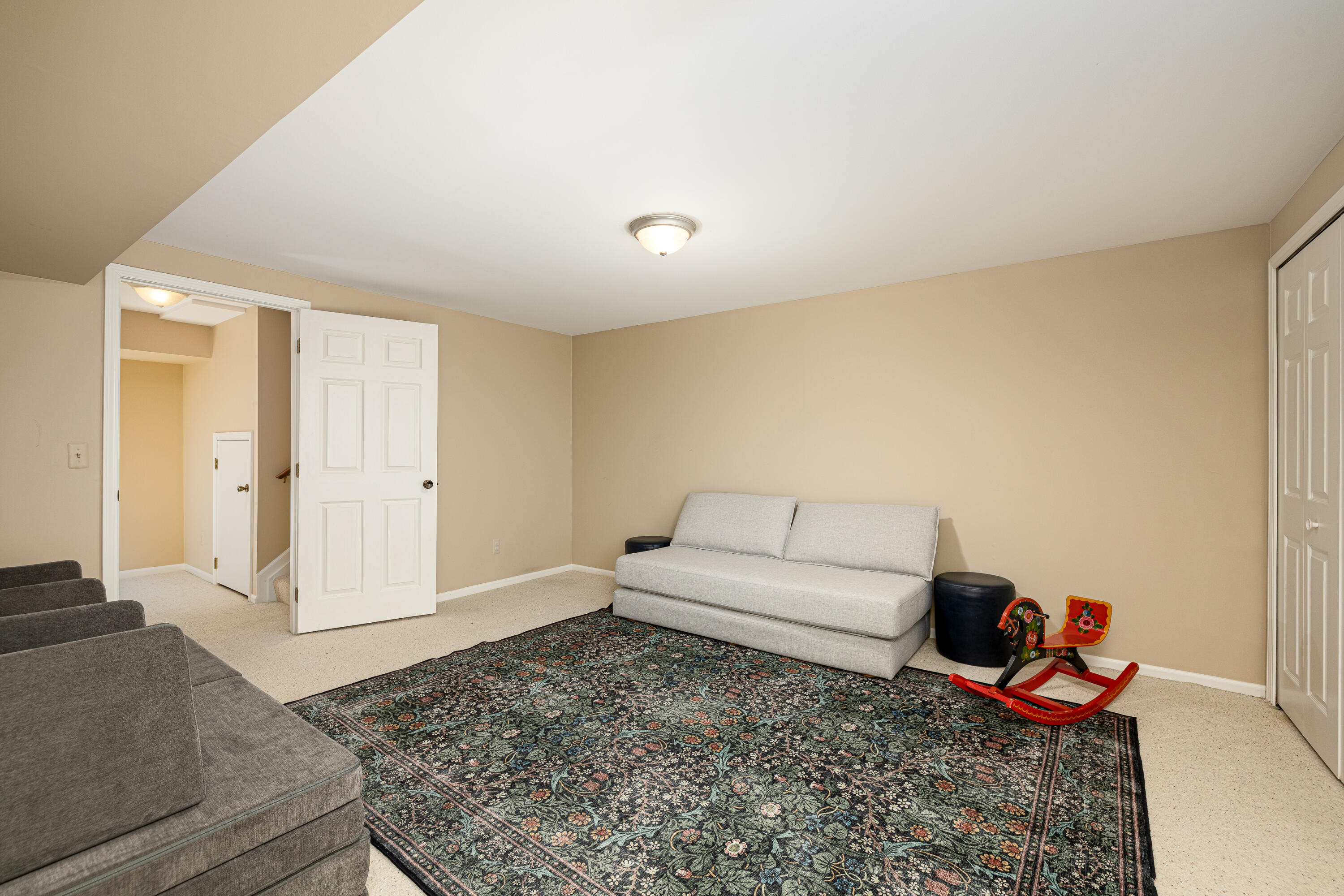 2254 Rivenoak Court, Unit 61 Ann Arbor, MI 48103 - Photo 41 of 62 2254 Rivenoak Ct (34 of 55)