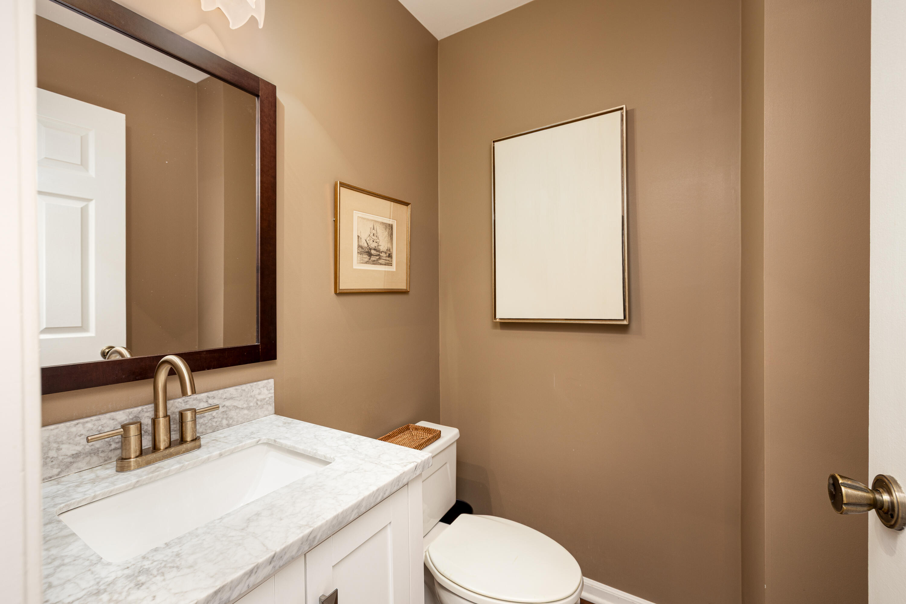 2254 Rivenoak Court, Unit 61 Ann Arbor, MI 48103 - Photo 5 of 62 2254 Rivenoak Ct (5 of 55)