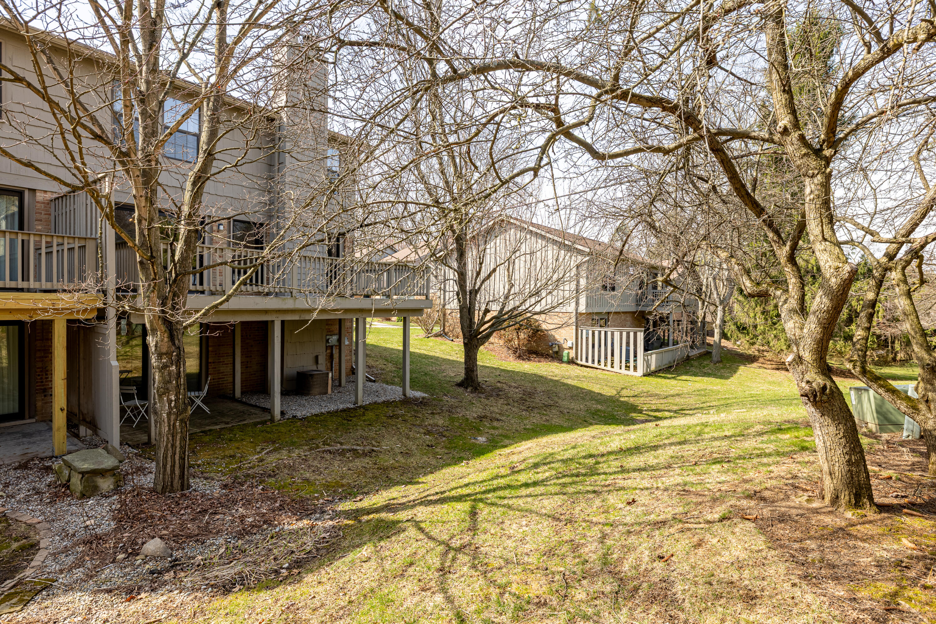 2254 Rivenoak Court, Unit 61 Ann Arbor, MI 48103 - Photo 52 of 62 2254 Rivenoak Ct (46 of 55)