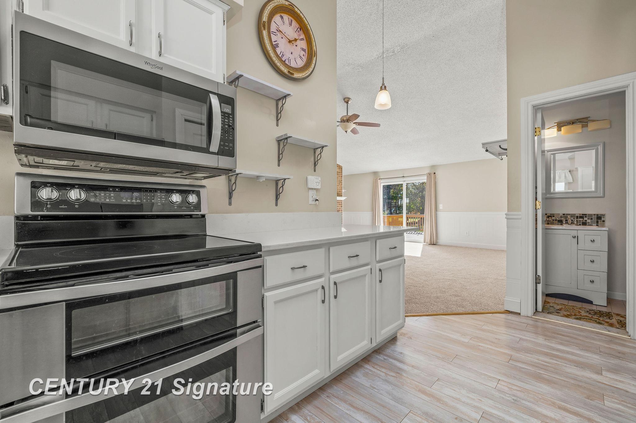 22341 Mill Road Novi, MI 48375 - Photo 21 of 37 50159179-cf610345-b59f-494e-adce-8967882dff56.JPG