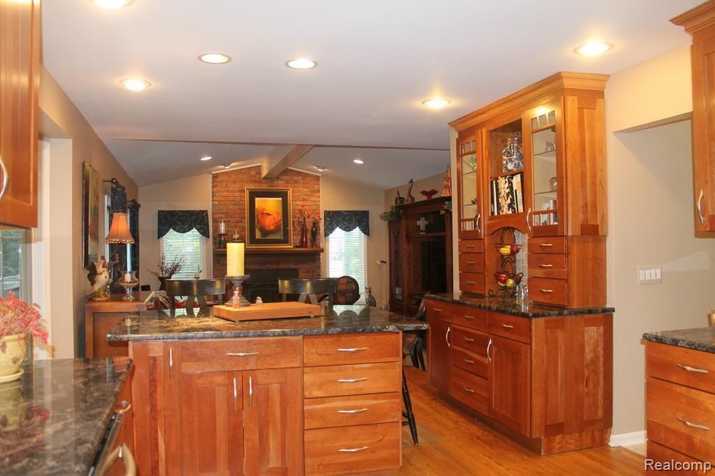 449 Streamview Court Rochester, MI 48309 - Photo 14 of 42 Antenucci House 037 - Copy - Copy.jpg