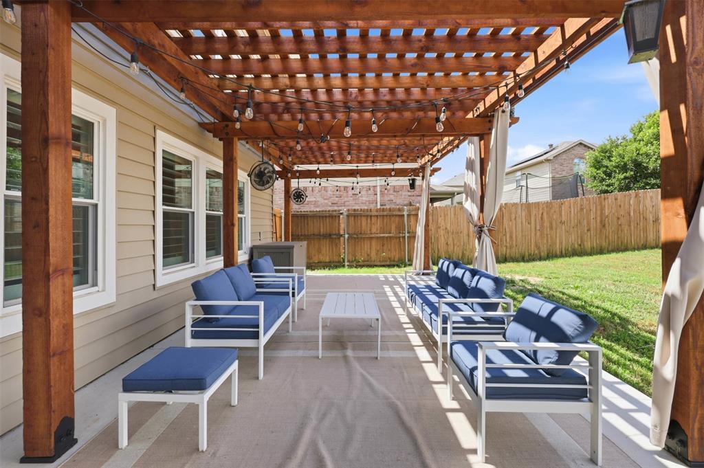 14037 Fontana Road Fort Worth, TX 76262 - Photo 34 of 40