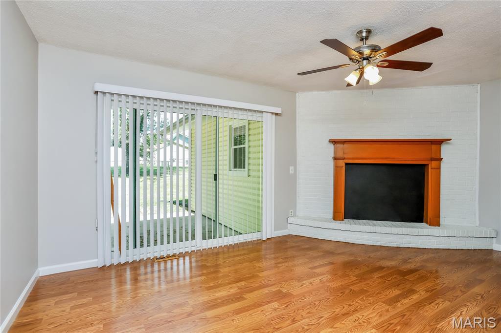 104 Lake Point Drive St. Peters, MO 63376 - Photo 4 of 15