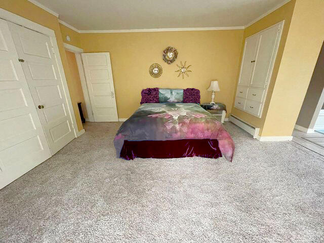 909 South Stage Road Medford, OR 97501 - Photo 39 of 63 Large main suite