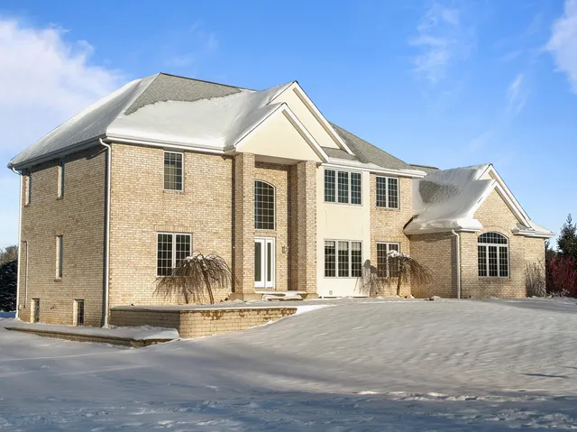 $825,000 | W4744 Briar Drive, Unit 41, Lafayette, WI 53121