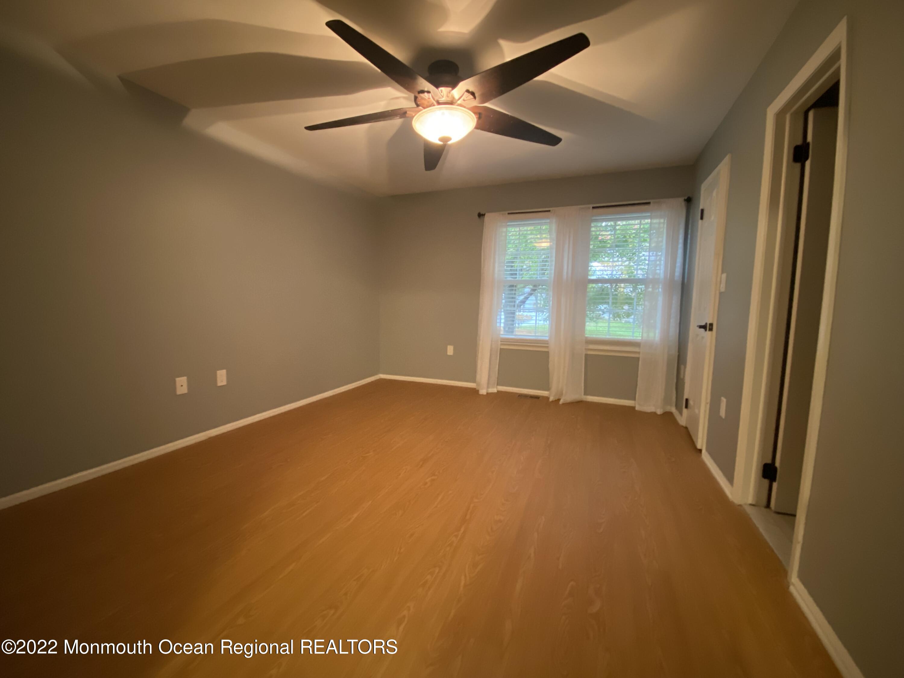 11 Duncan Way Freehold, NJ 07728 - Photo 11 of 16 Primary