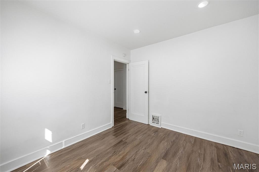 8937 Edna Street St. Louis, MO 63147 - Photo 6 of 19