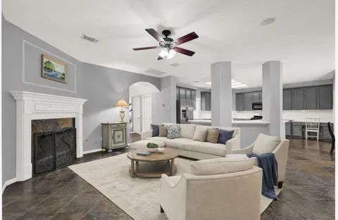 $365,000 | 12902 Chalfield Circle, Houston, TX 77044