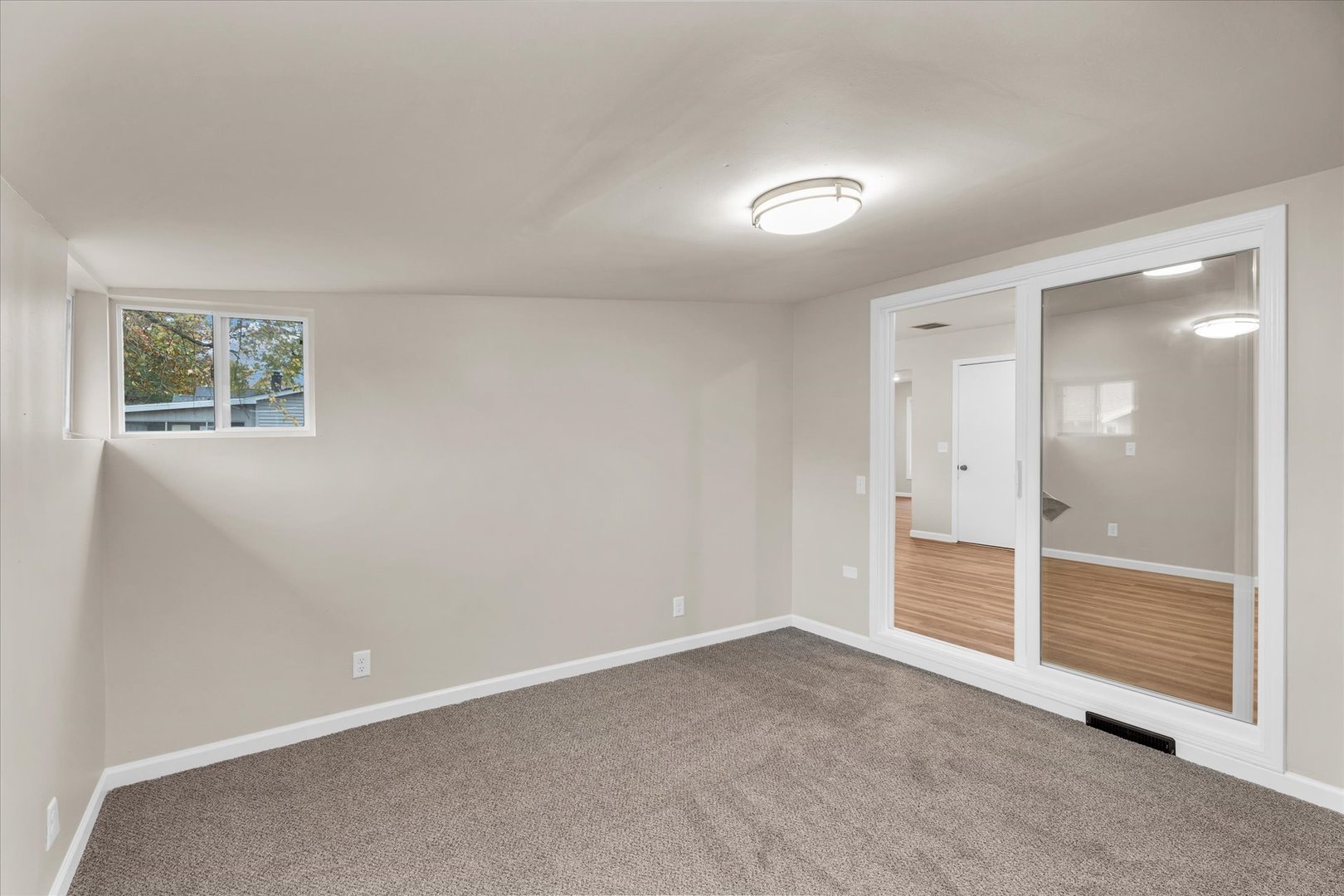 1910 Rugby Road Champaign, IL 61821 - Photo 18 of 37 Gallery Image 18