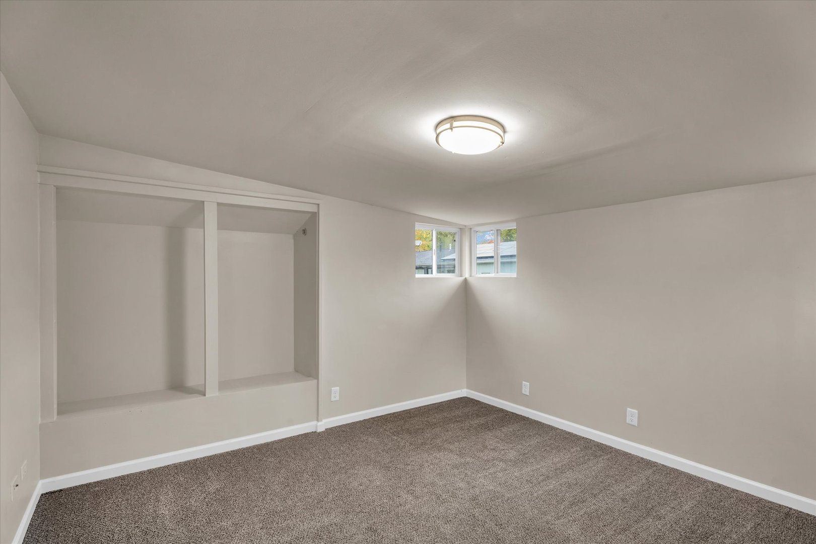 1910 Rugby Road Champaign, IL 61821 - Photo 19 of 37 Gallery Image 19