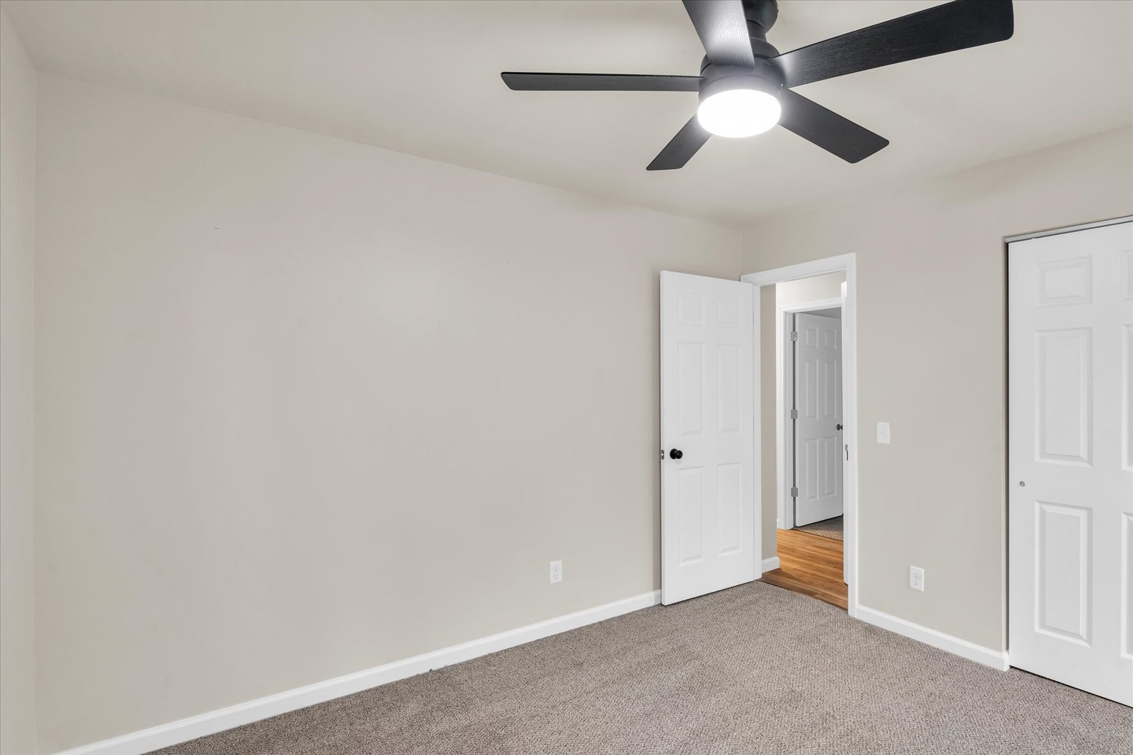 1910 Rugby Road Champaign, IL 61821 - Photo 25 of 37 Gallery Image 25
