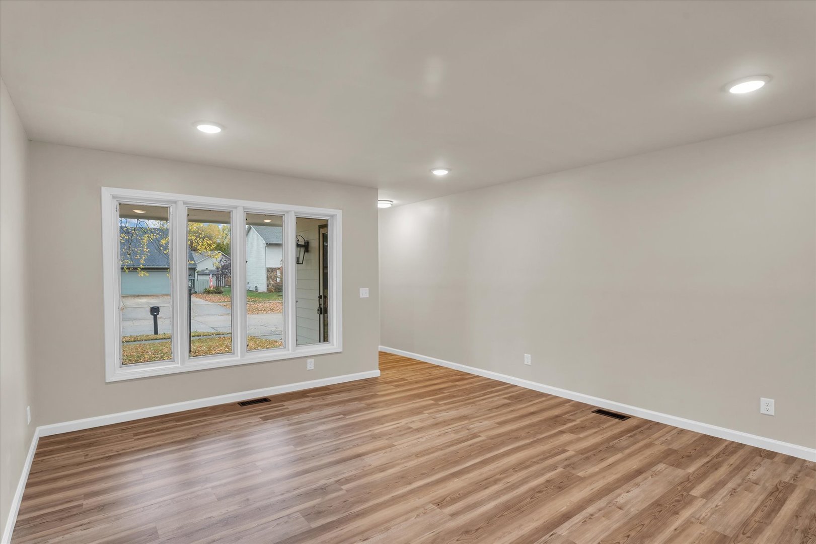1910 Rugby Road Champaign, IL 61821 - Photo 6 of 37 Gallery Image 6